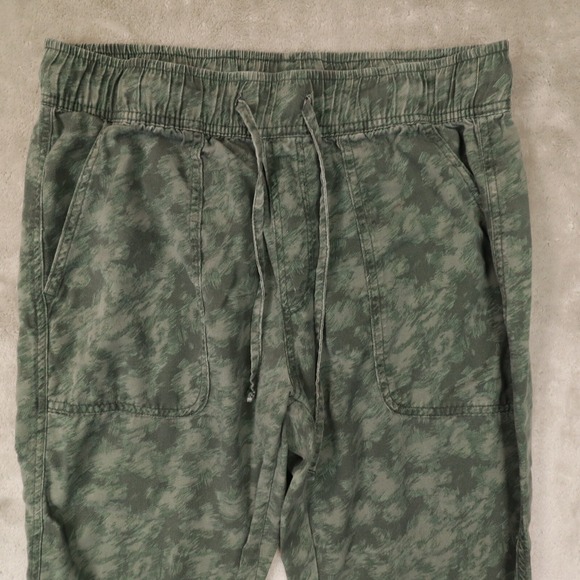 Orvis Women's Green Camo Tencel Paperbag Drawstring Jogger Pants Size‎ M - Picture 2 of 10